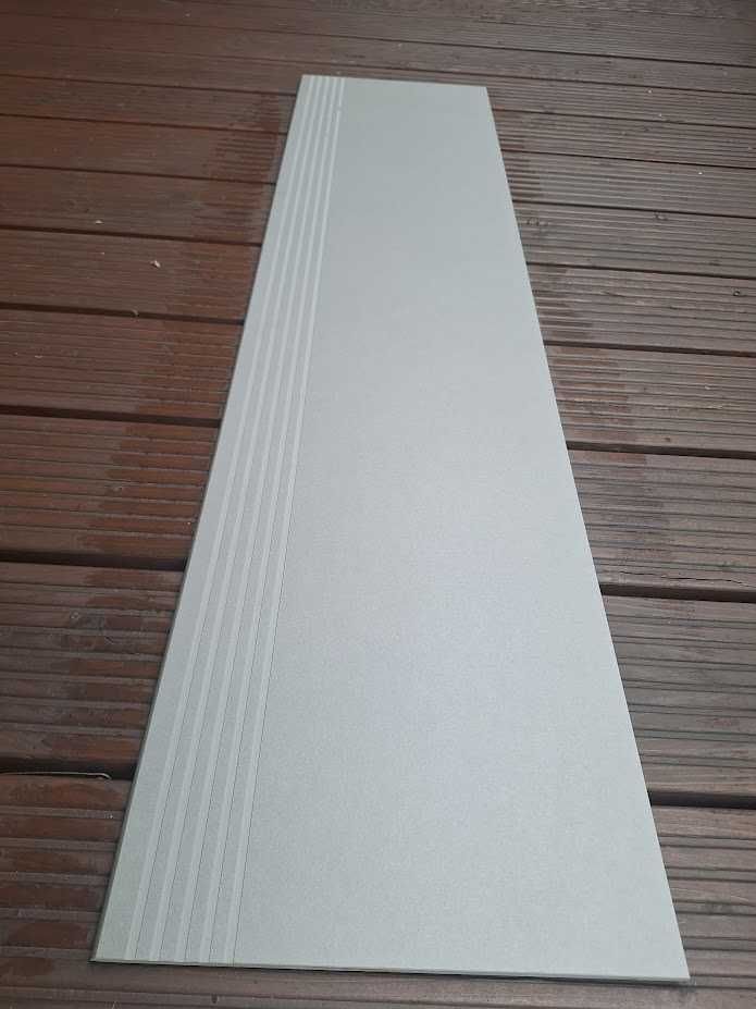 Stopnica gresowa Paradyż Intero 29,8x119,8 cm - 1 szt