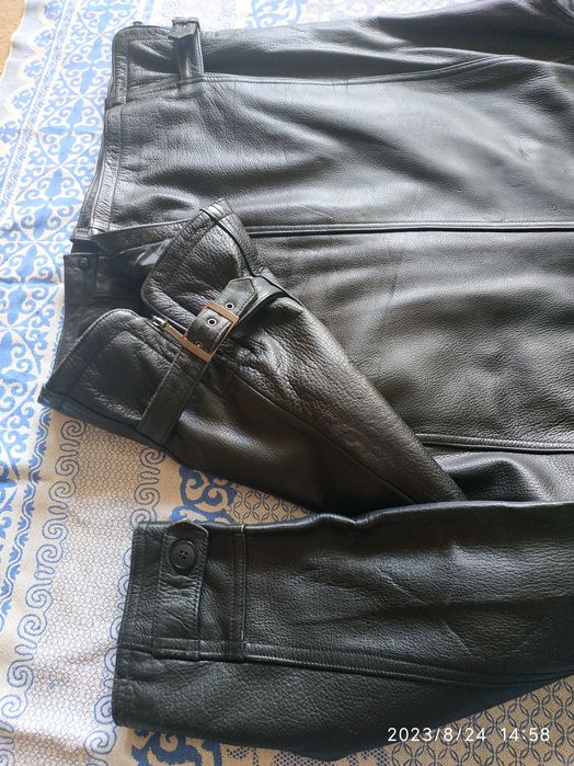 Зимова, шкіряна, чоловіча куртка