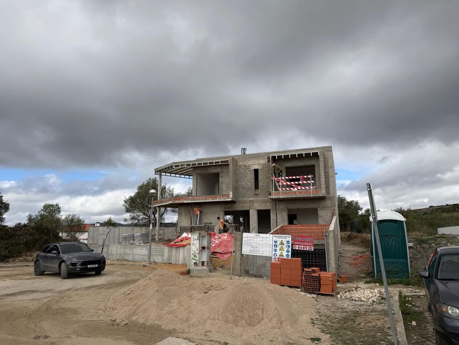 Cofragens e alvenarias