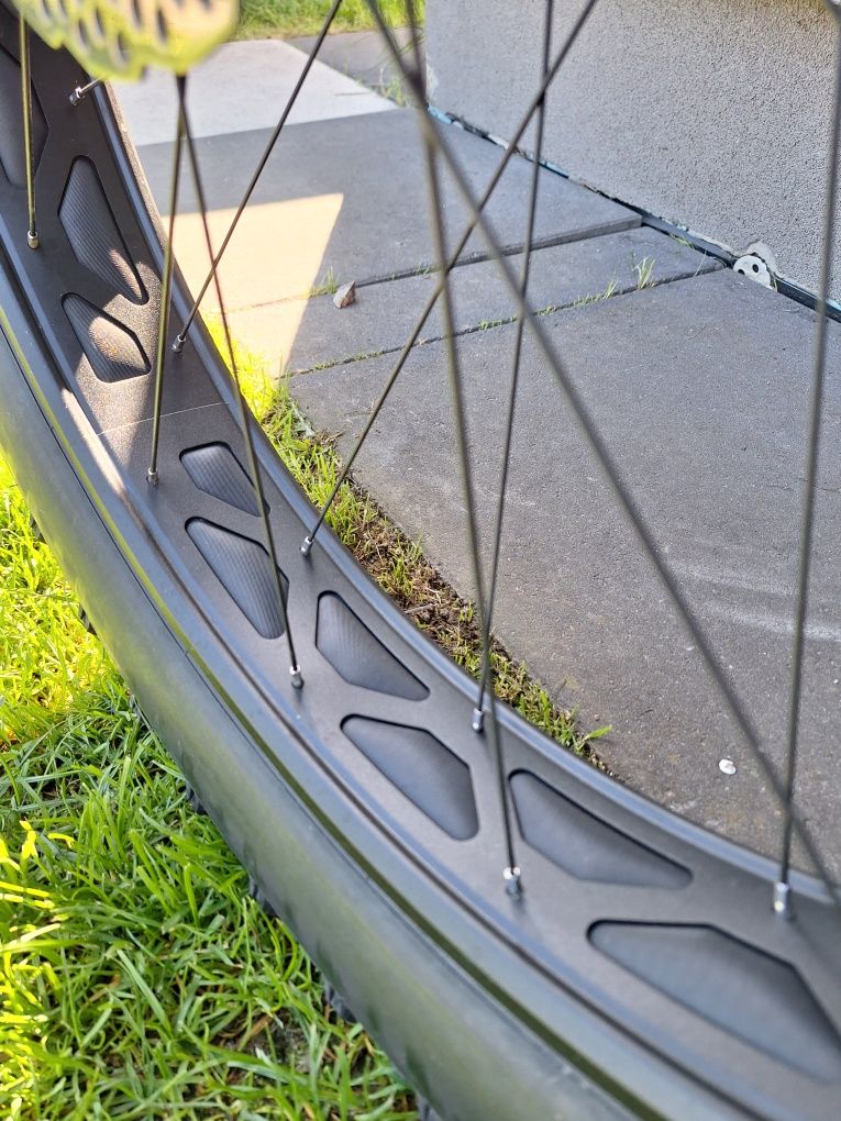 Koła 27.5x3.8 fat bike canyon, trek farley sztywne osie