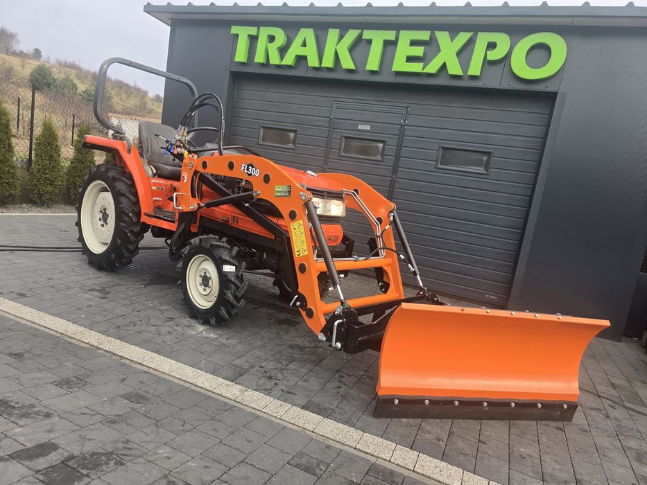 Mini traktor Kubota Gl241,ładowacz czołowy, pług do śniegu