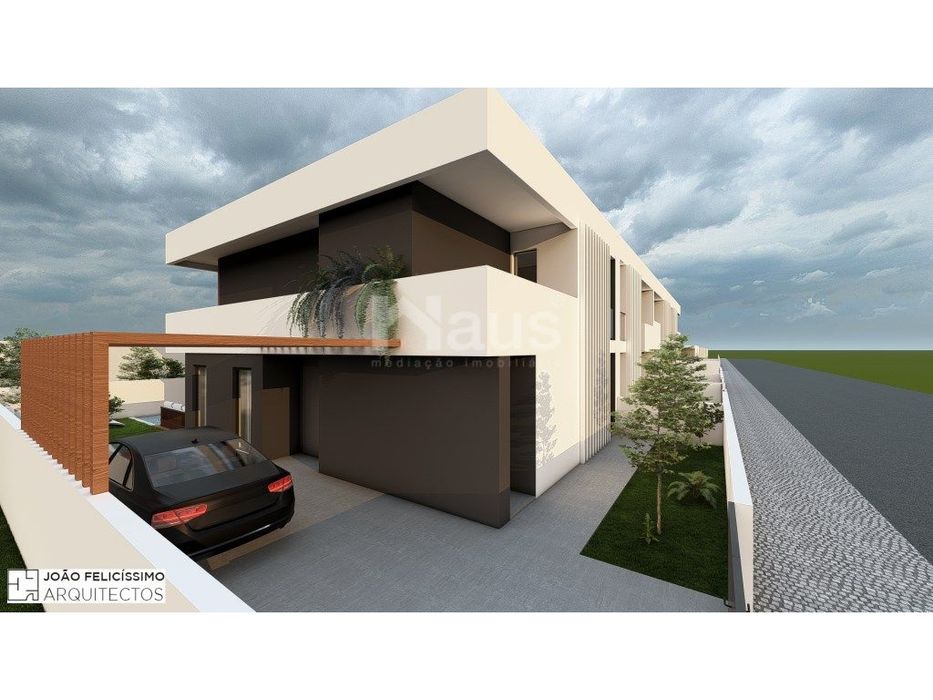 Moradia Geminada T4 com logradouro em fase inicial de construção em...