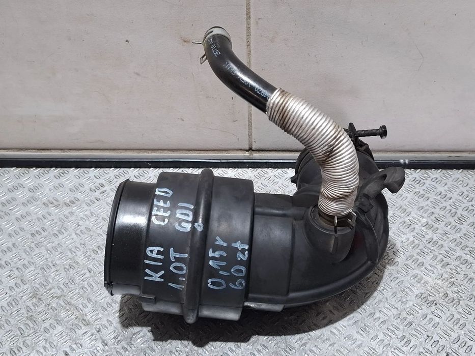 Rura przewód dolot powietrza turbiny Kia Ceed 1,0 Turbo GDI 2015 rok