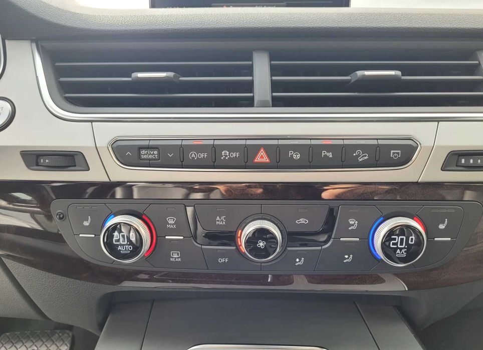 Audi Q7 Premium Plus 2019 року