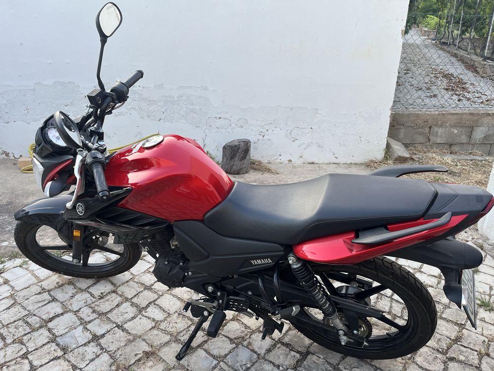 Yamaha YS125 Como Nova