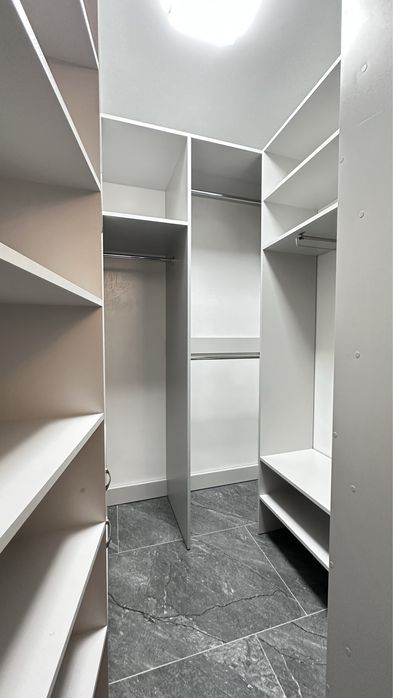 Ремонт. Меблі..З вилядом на річку Південний Буг.