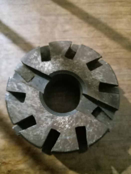 Продам Фрезу по дереву