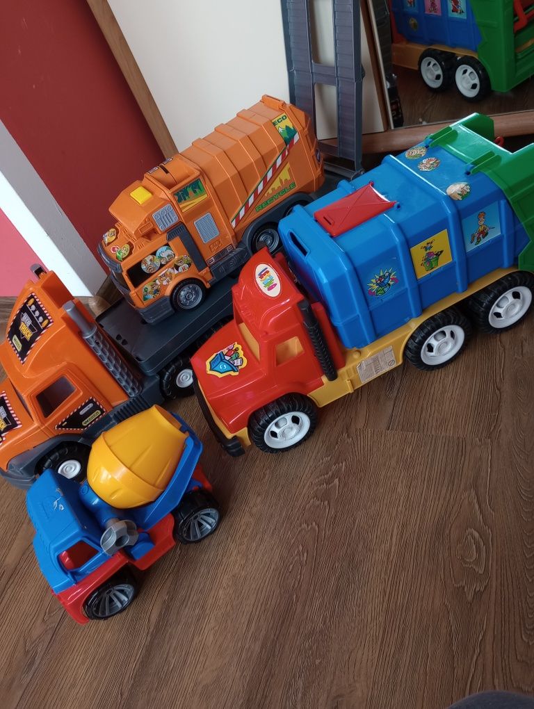 Pojazdy giganty laweta , śmieciarka Toys betoniarka