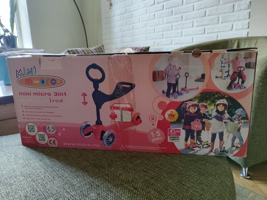 Продам самокат дитячий Mini micro 3 в 1. Ціна 900.