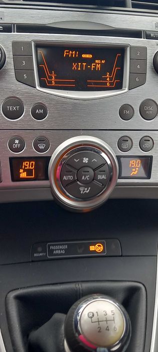 Тойота версо 2011р.