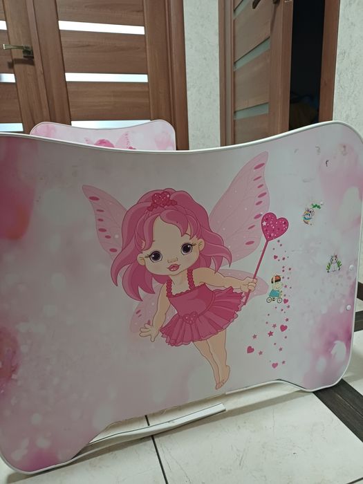 Ліжко для дівчинки