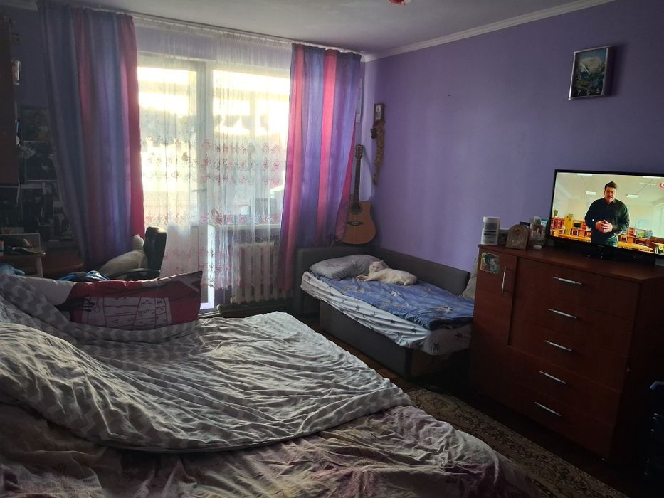 Продам частку в квартирі