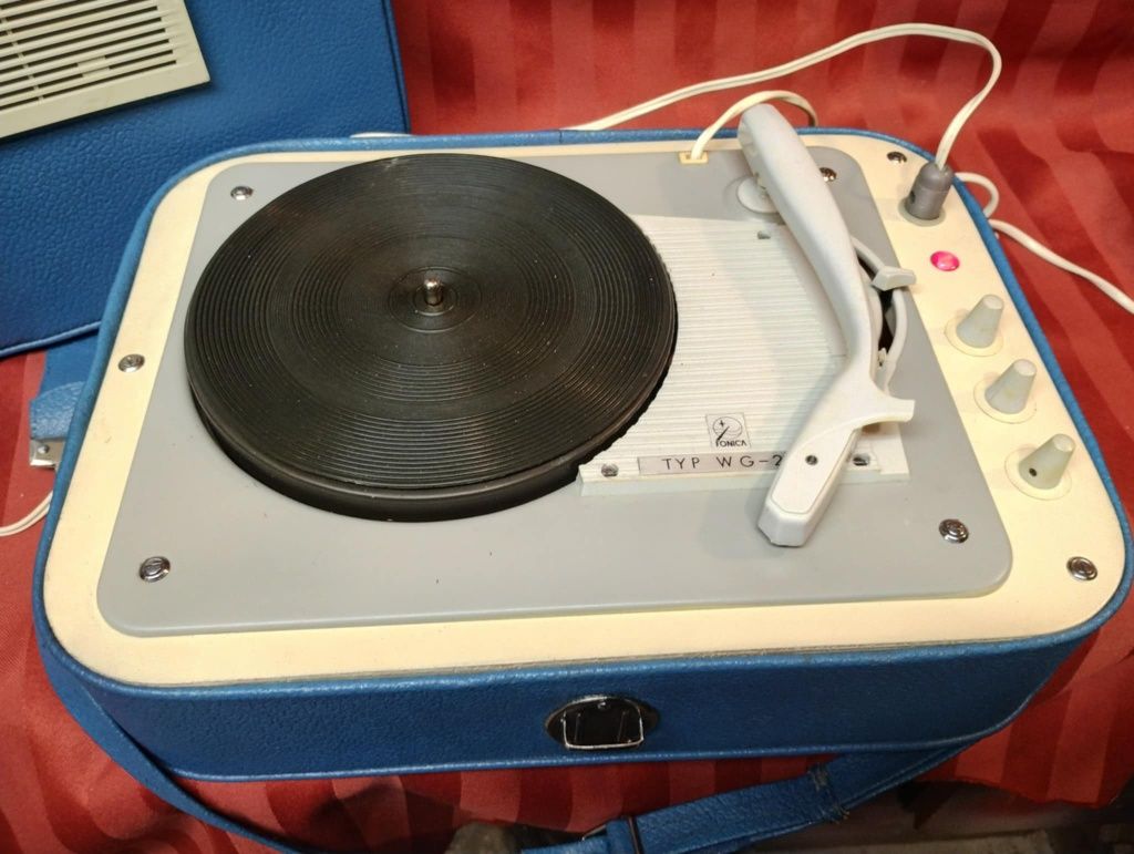 Polski  gramofon z Foniki
