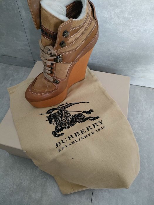 Buty Burberry nowe 36 koturna