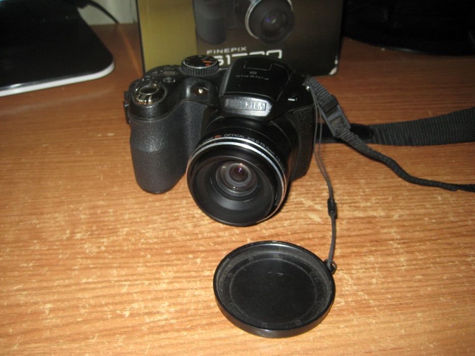 Фотоаппарат Fujifilm S1700 в отличном состоянии