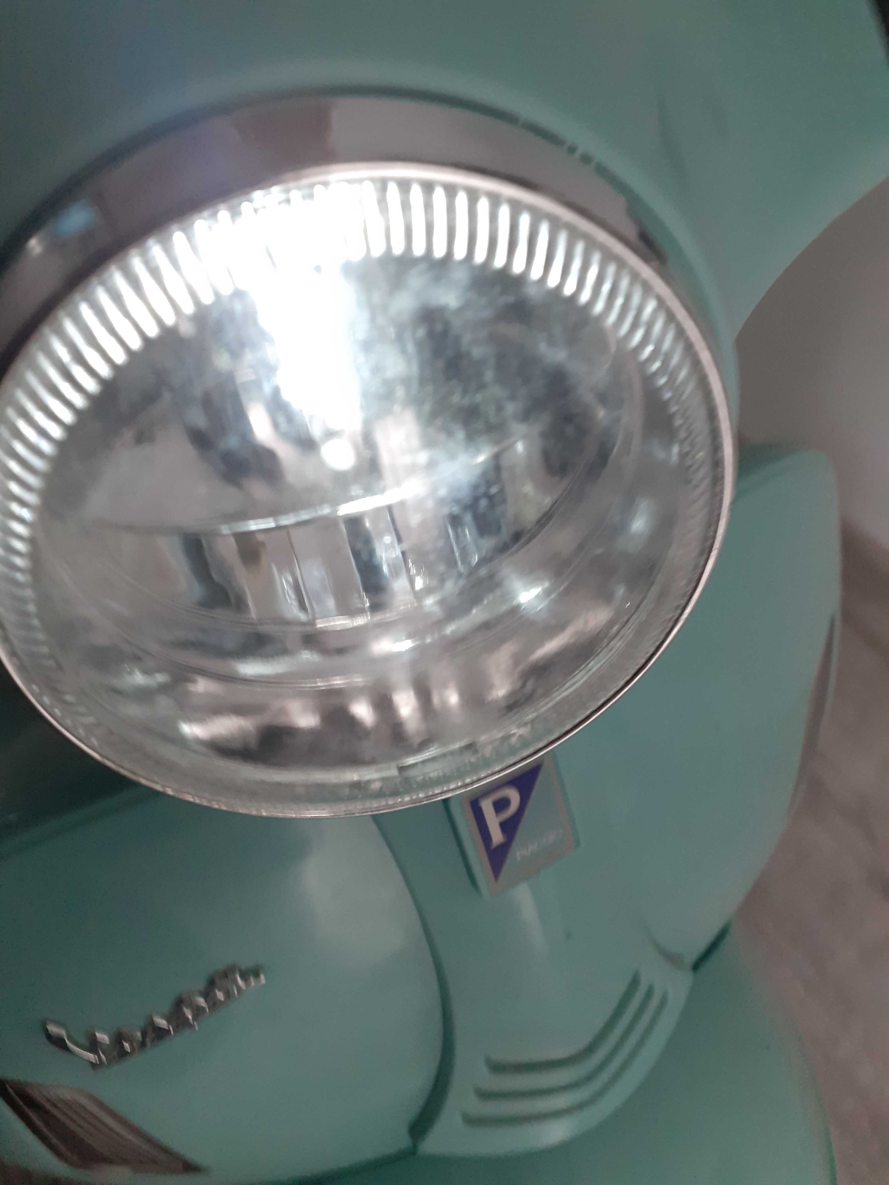 Skuter Jeździk dziecięcy Turbo Challenge Vespa GTS