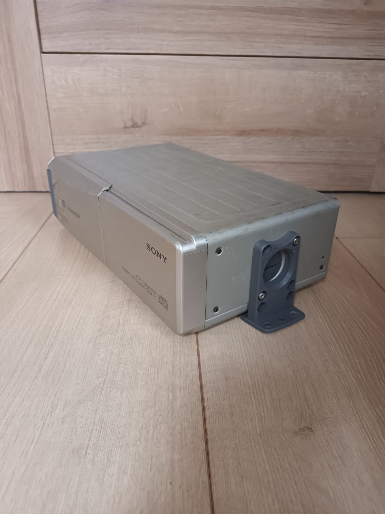 Zmieniarka płyt CD Sony CDX-51