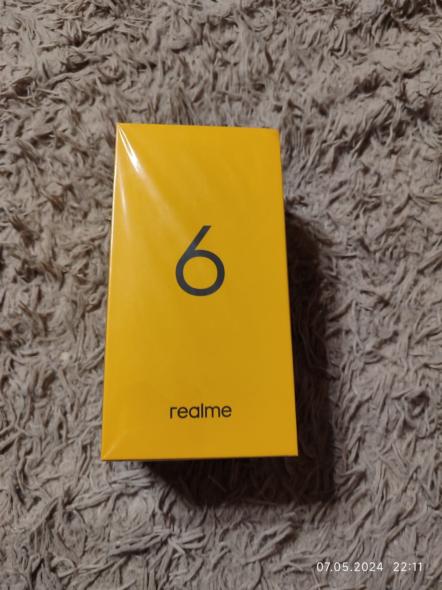 Продам телефон Realme 6 4/128