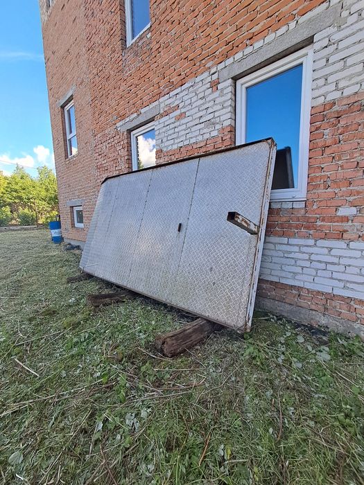 Платформа евакуатор.