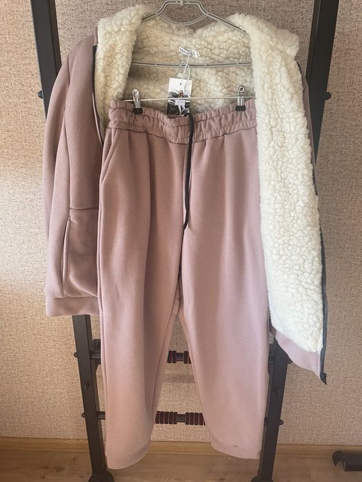 Жіночий  костюм.Розмір 48-50