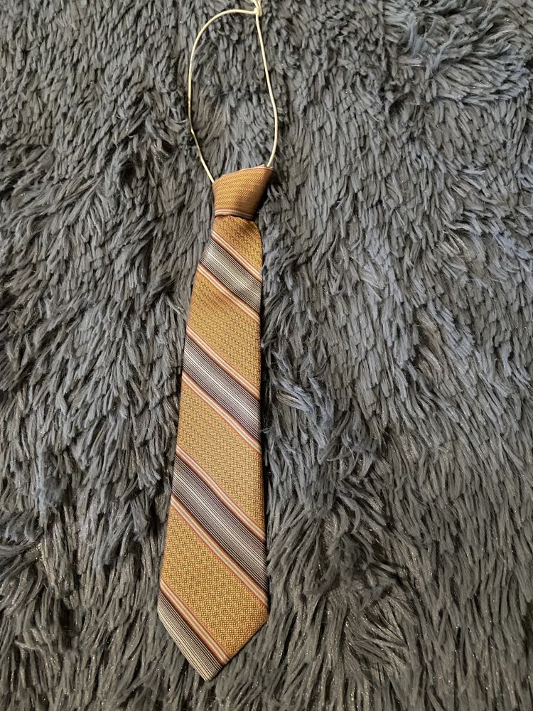 Сорочка Gap в подарунок галстук і підтяжки нові в школу