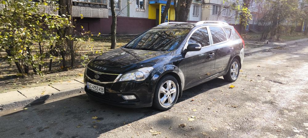 Kia ceed 2010 1.6D некрашеная