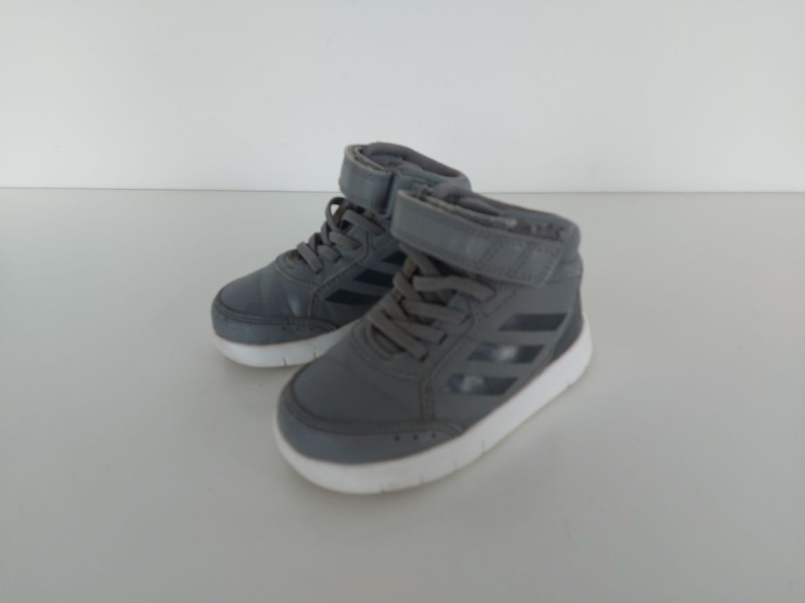 Buty dziecięce Adidas AltaSport Mid w rozmiarze 23