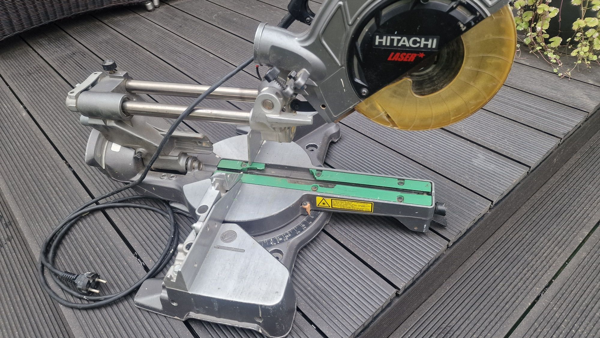Piła Hitachi ukośnica