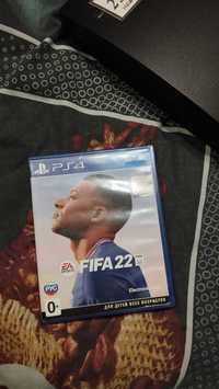 Продам FIFA 22 на PS 4