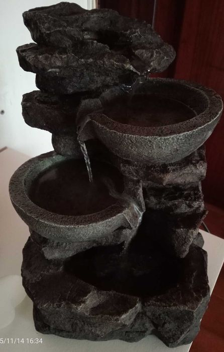 Fonte de água Gato Preto