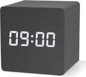 Mini budzik sześcian imitacja drewna aboveclock 1293x