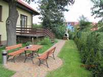 Hostel z ogrodem i grillem