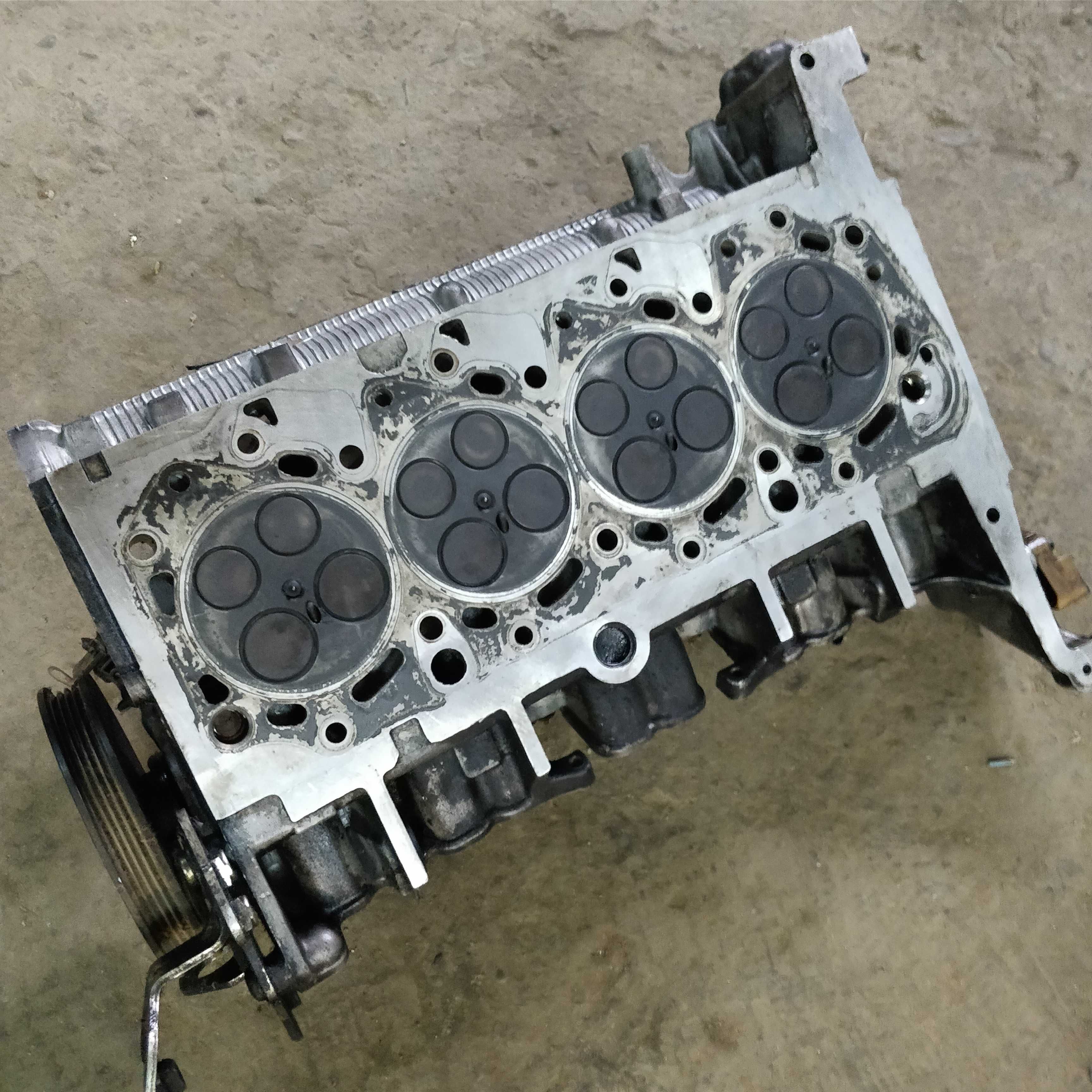 Головка блока циліндрів FORD  TRANZIT MONDEO 2,0. 1C1Q6090AC