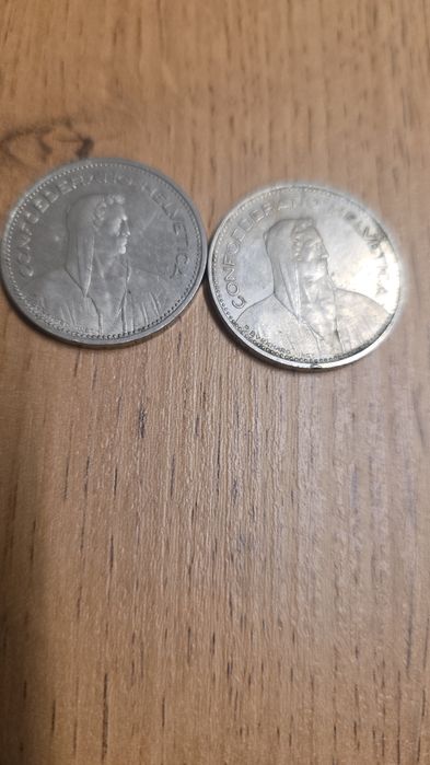 Moedas antigas para coleção