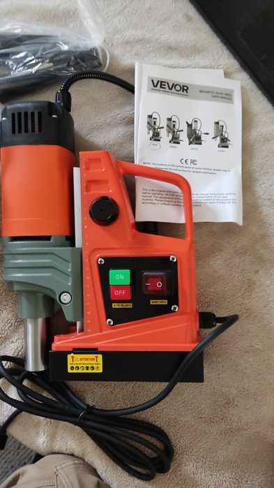 VEVOR Wiertarka magnetyczna 1450W 12500N Przenośna prasa wiertr 8840