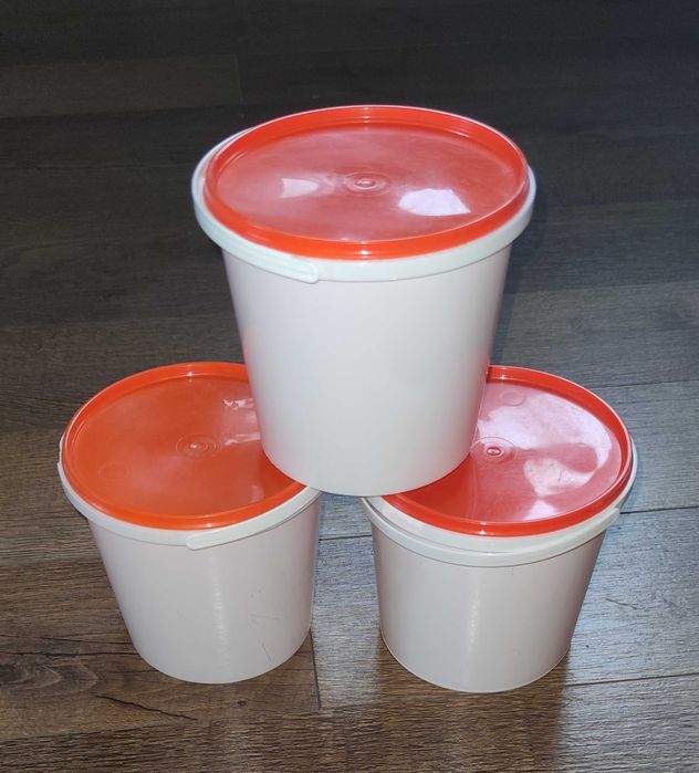 Відро з кришкою 1 л / відра 1 л / ведро 1 л є прозорі і білі