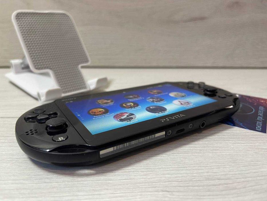 Sony PS VITA Slim Black 64GB + 30 Ігор встановлено + Повний комплект.