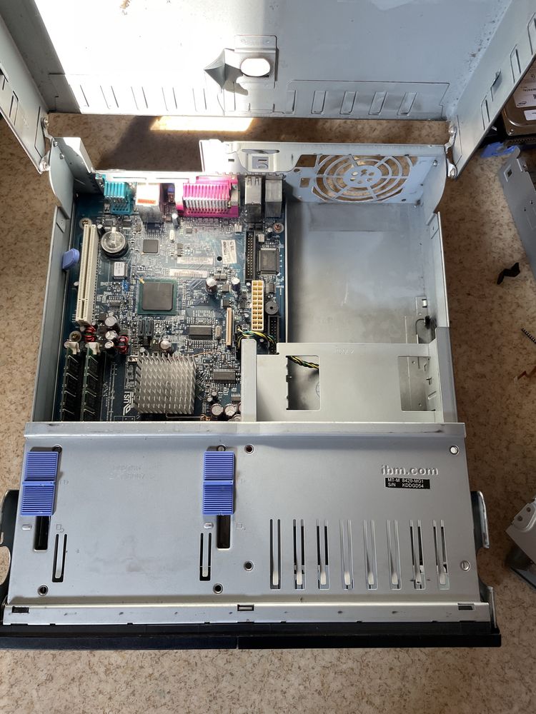 IBM ThinkCentre MG1
