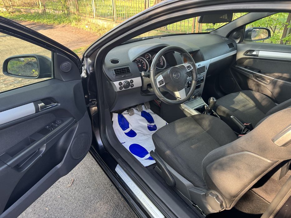 Opel Astra GTC 1.8 benzyna