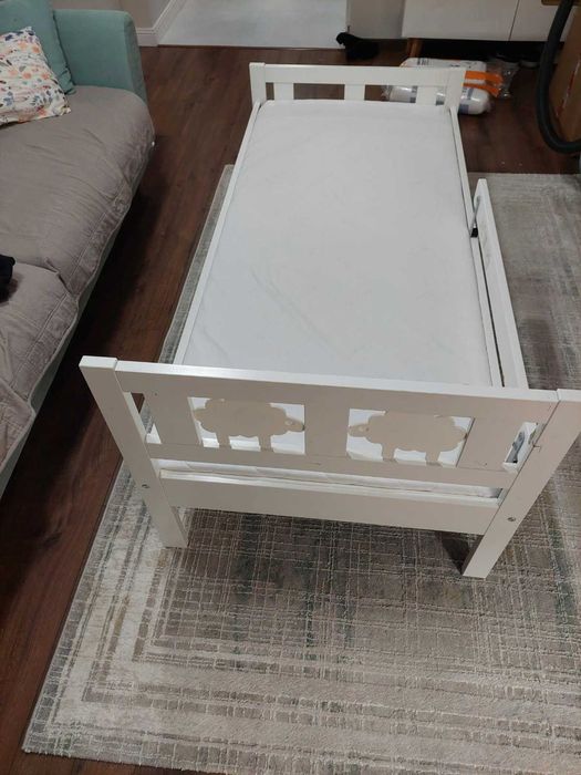 Sprzedam łóżko dziecięce z materacem Ikea