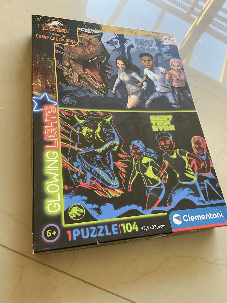 Puzzle Jurasaic World swiecace w ciemnosci