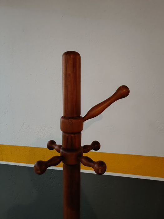 Cabide múltiplo de pé