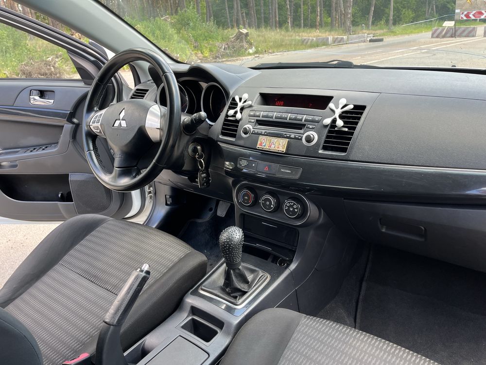 Продам автомобіль Mitsubishi Lancer