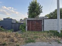 Гараж в районі музичної школи, водоканалу