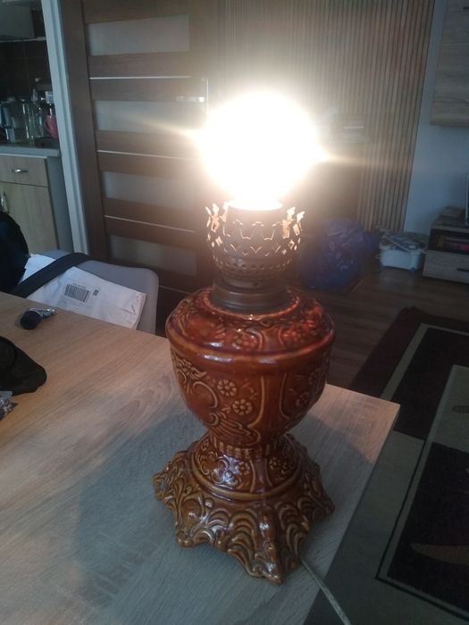 Lampka z lat 80 -tych