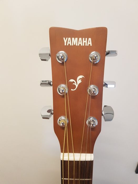 Гитара YAMAHA F310 + підставка