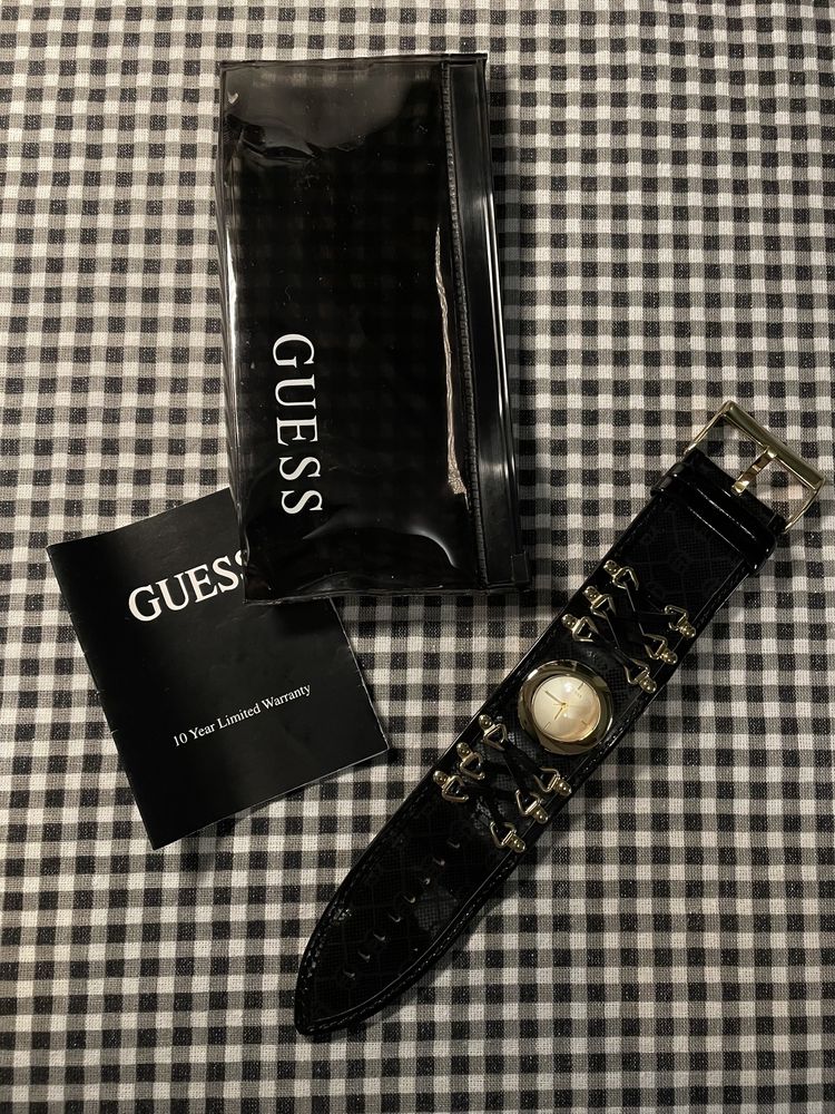 Годинник GUESS жіночий