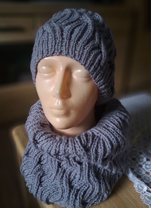 Czapka I komin zrobione na drutach