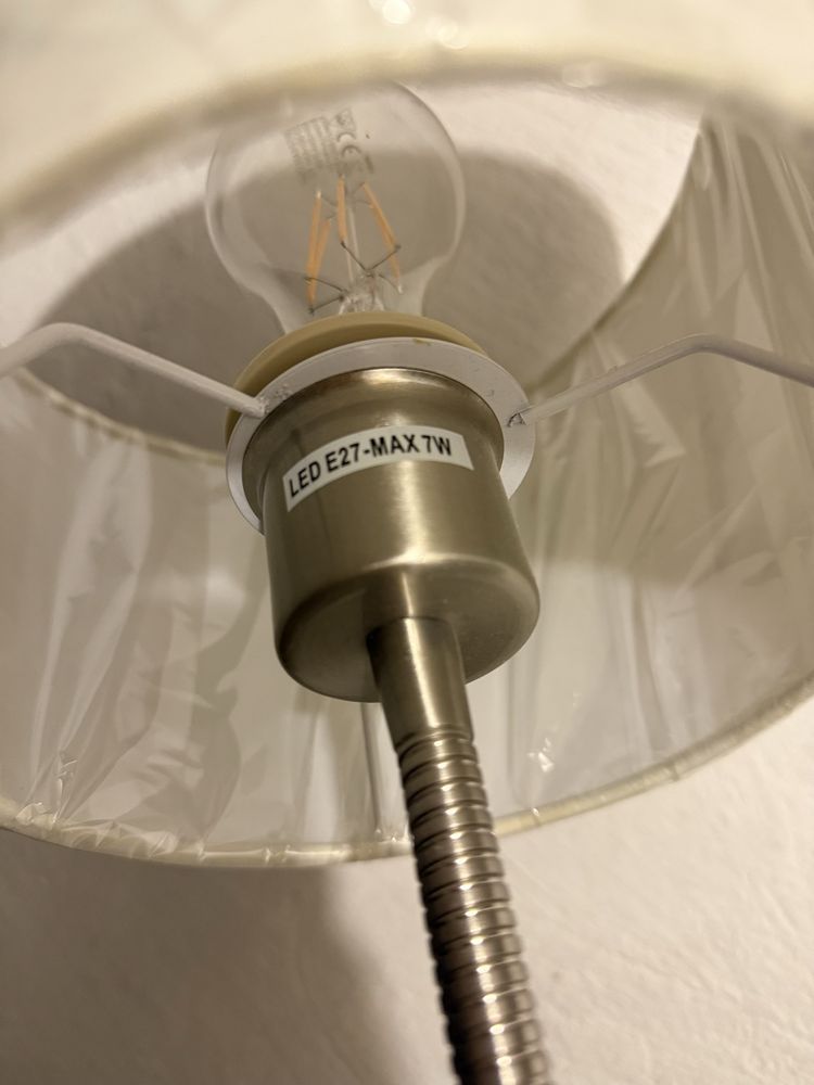 Lampa Led stojąca beżowa przycisk podłogowy
