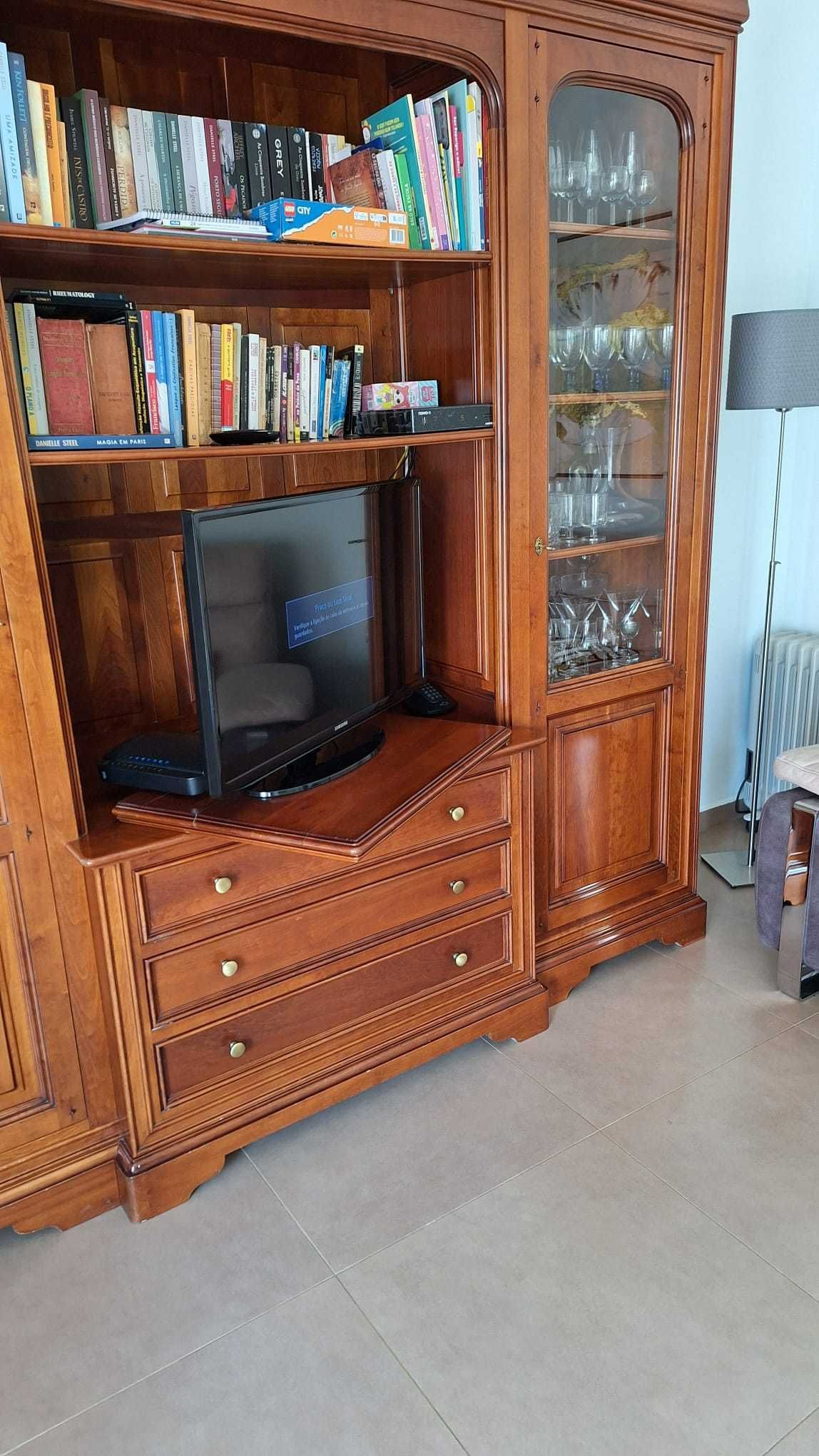 Móveis de Sala de Jantar em Madeira Maciça _ Paços de Ferreira